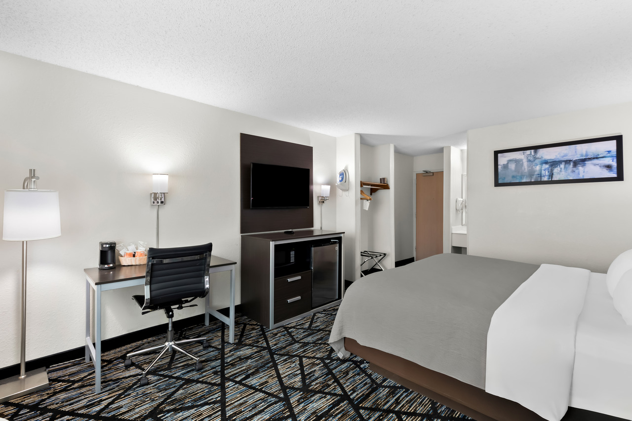 Charming Guest Room